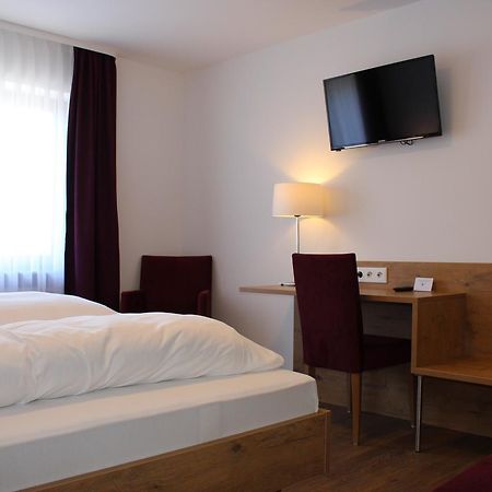 Gasthof Und Pension Zum Loewen 히르슈베르크안더베르그슈트라제 외부 사진