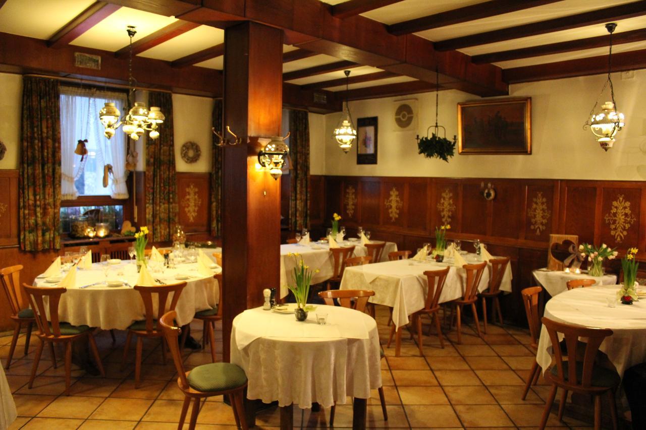 Gasthof Und Pension Zum Loewen 히르슈베르크안더베르그슈트라제 외부 사진