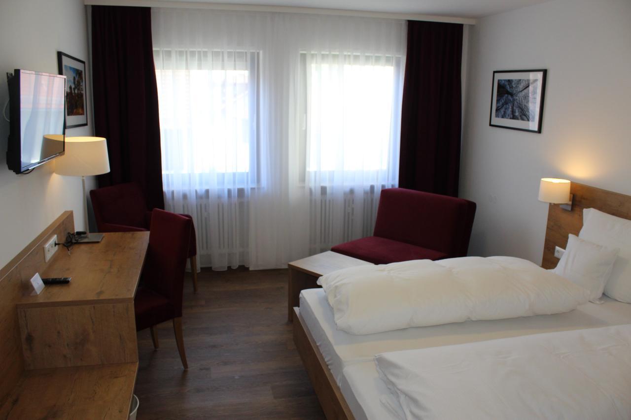 Gasthof Und Pension Zum Loewen 히르슈베르크안더베르그슈트라제 외부 사진